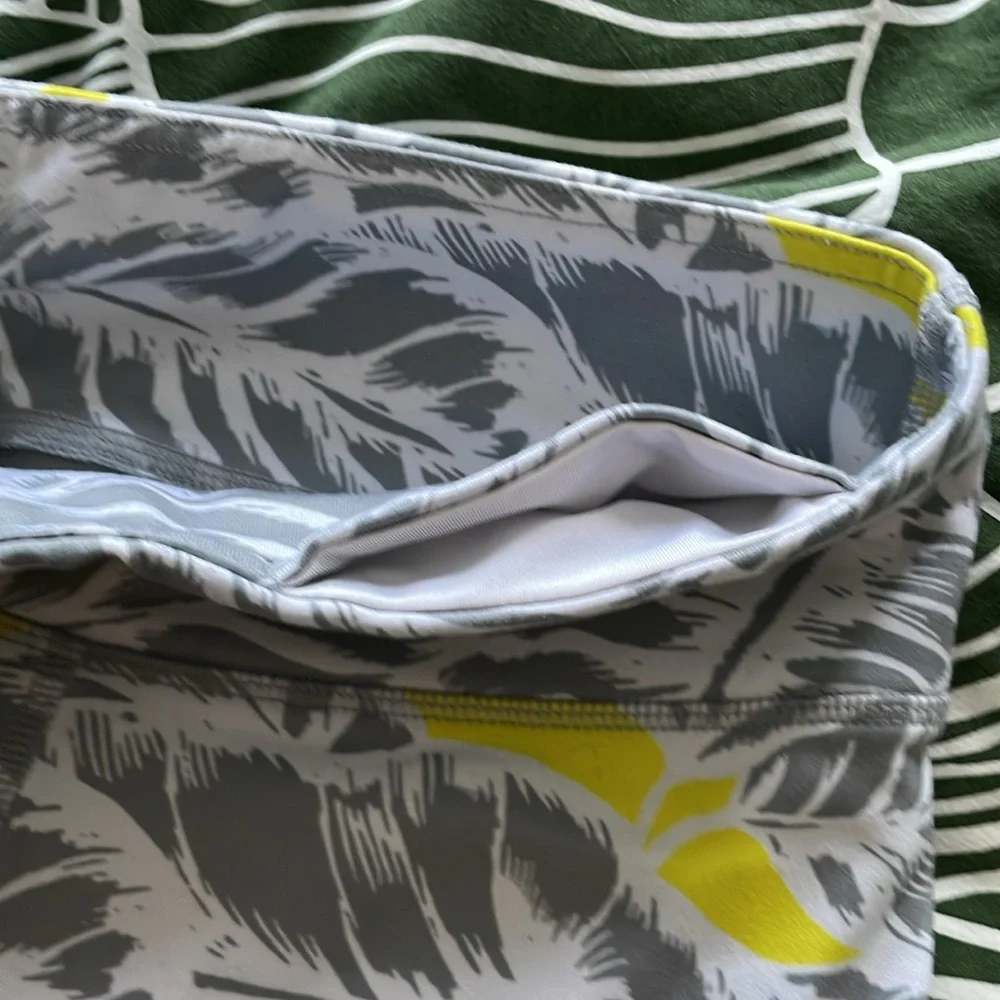 Alo Yoga Airbrush Palm-Printed Sport Leggings Zest Gray Yellow Palm Print Size S